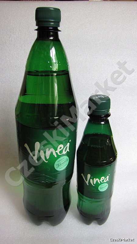 Vinea 1,5L zielona – niealkoholowy napój gazowany, zielona, wykonany na bazie winogron